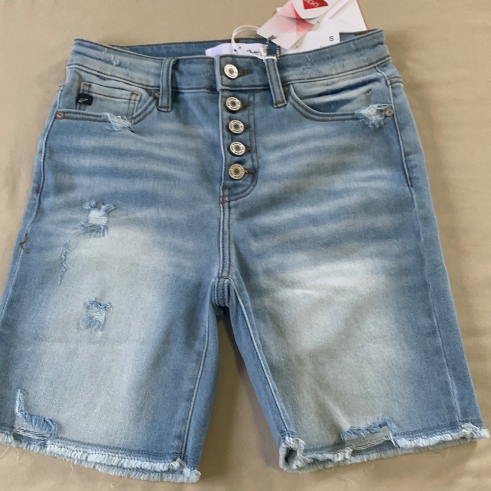 NWT KANCAN DENIM DISTRESSED SHORTS
